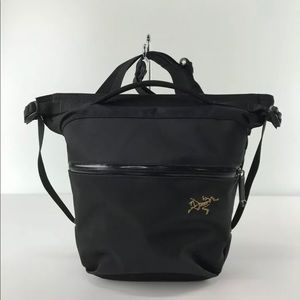 Arc’teryx Arro 8 Crossbody